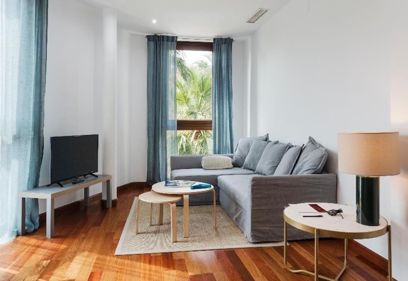 Azz Sevilla Torre De La Plata Apartamentos Pokoj fotografie