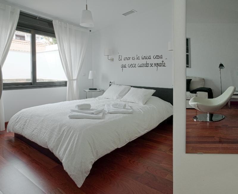 Azz Sevilla Torre De La Plata Apartamentos Exteriér fotografie